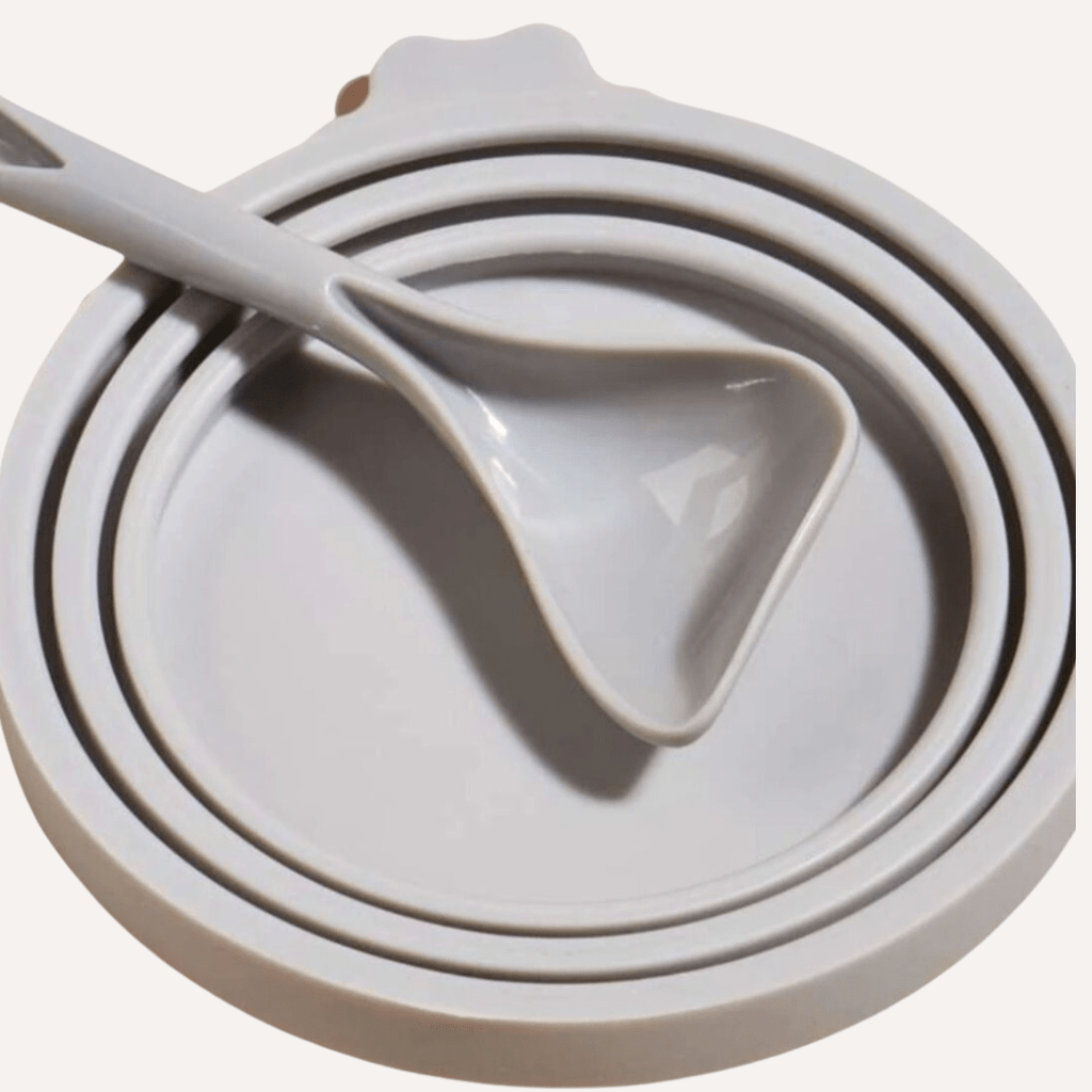 Tilley + Me Pet Food Saver Lid with Spoon - BPA-Free Silicone, Keeps Food Fresh